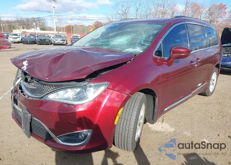 2017 Chrysler Pacifica Touring-L z USA, uszkodzony, nr VIN 2C4RC1BG3HR510259